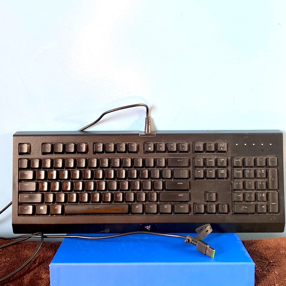 ⌨️RAZER Cynosa Chroma Gaming ⌨️